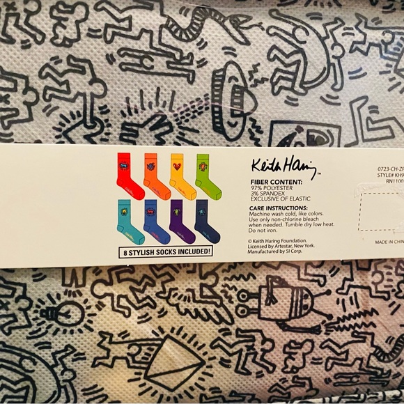 Keith Haring 8 Pair Crew Socks in Reusable Drawer Organizer Mens sock size 10-13 - Picture 2 of 2